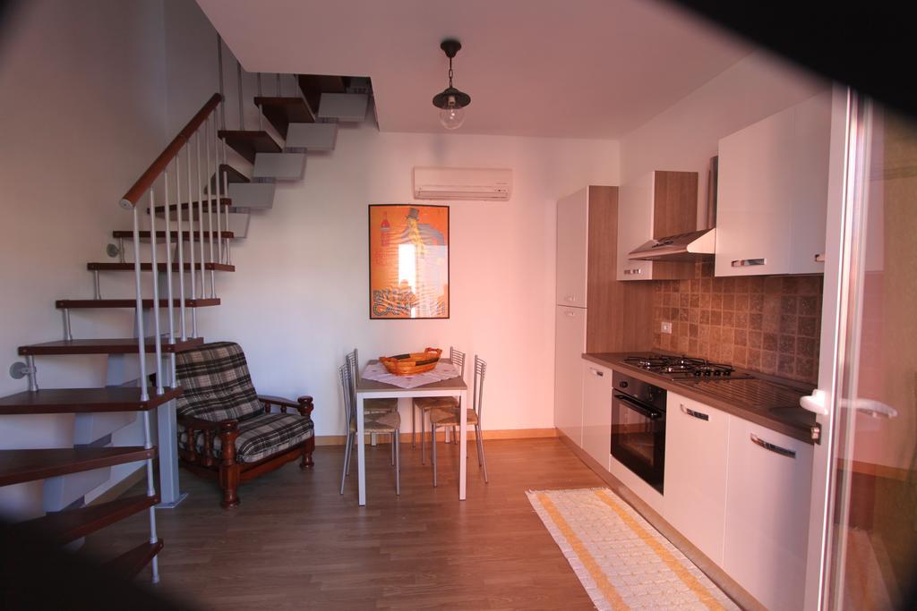 La Fonda Casa Vacanze-Appartamenti Con Piscina Санто Стефано ди Магра Стая снимка