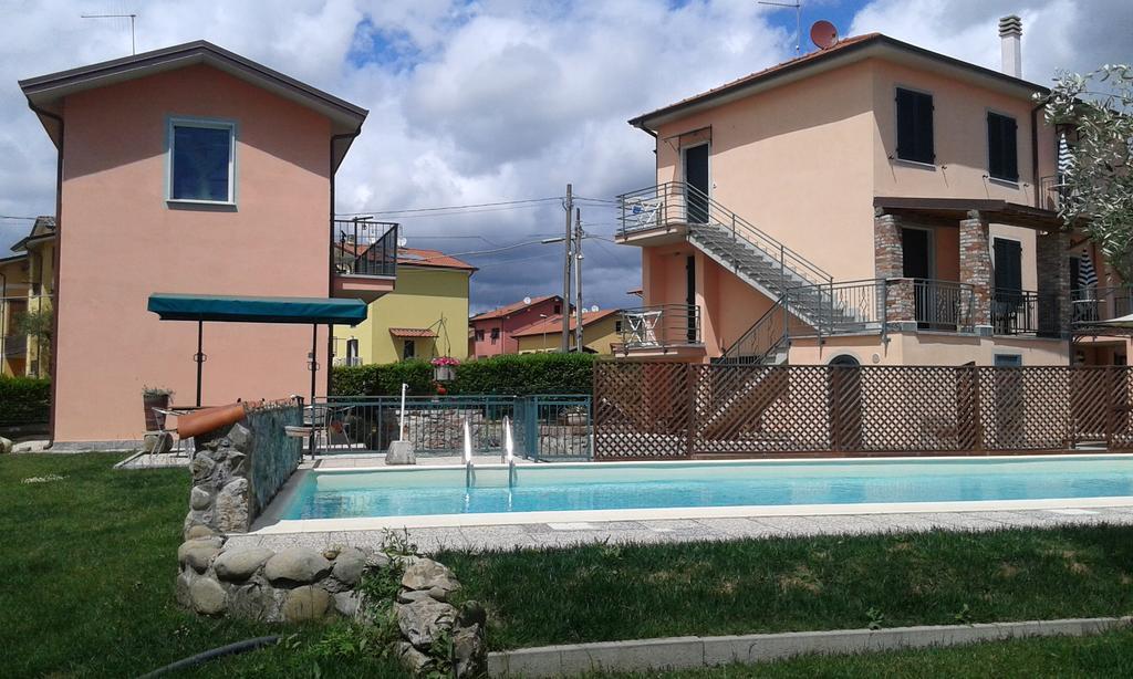 La Fonda Casa Vacanze-Appartamenti Con Piscina Санто Стефано ди Магра Екстериор снимка